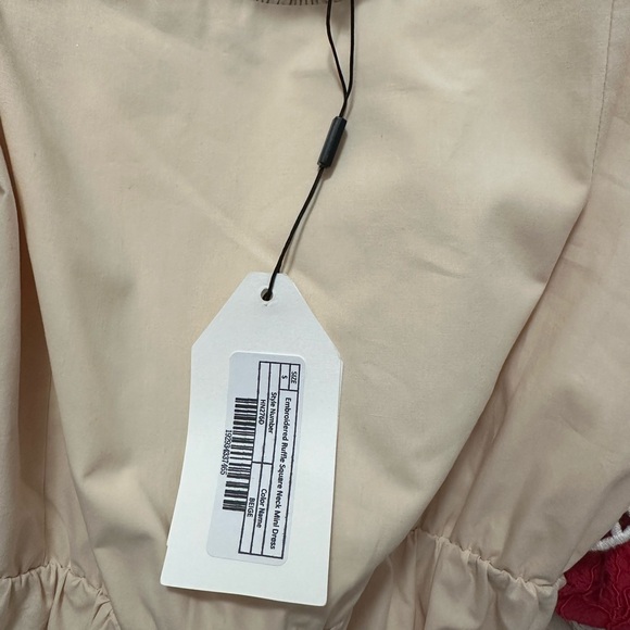 English Factory Dress - Picture 2 of 4